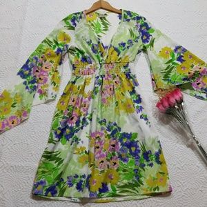 W bell sleeve flower dress